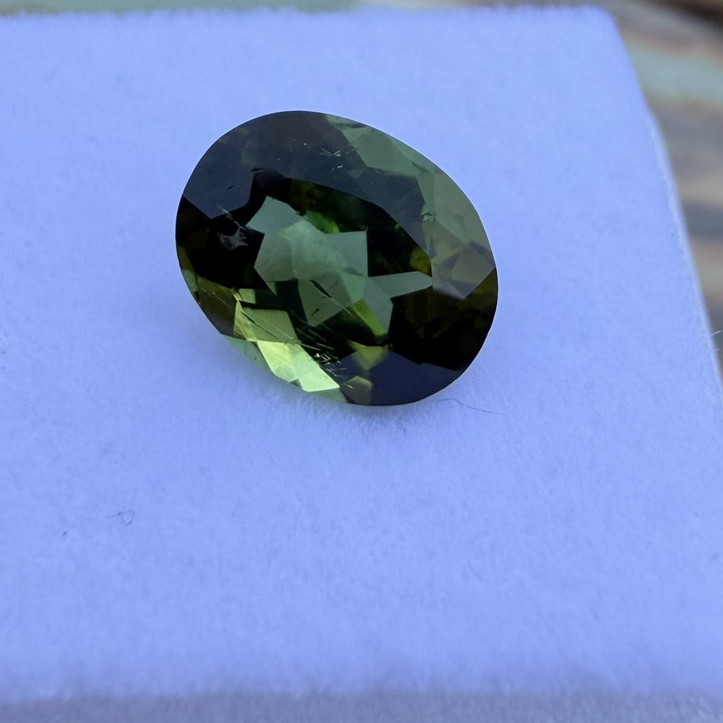 Green Tourmaline Oval 2.01cts